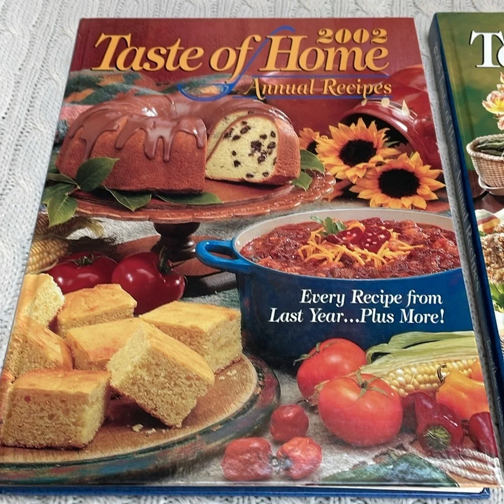 Taste of Home hardback cookbooks. ‘02 & ‘05. Annual recipes colored pics family